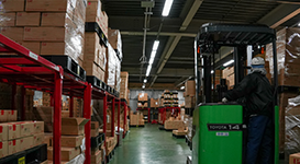 会社社内風景 倉庫内作業 株式会社大成